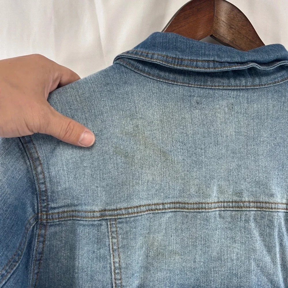 One World Denim Jacket Womens 1X Blue‎ Medium Wash Faded Button Front Trucker